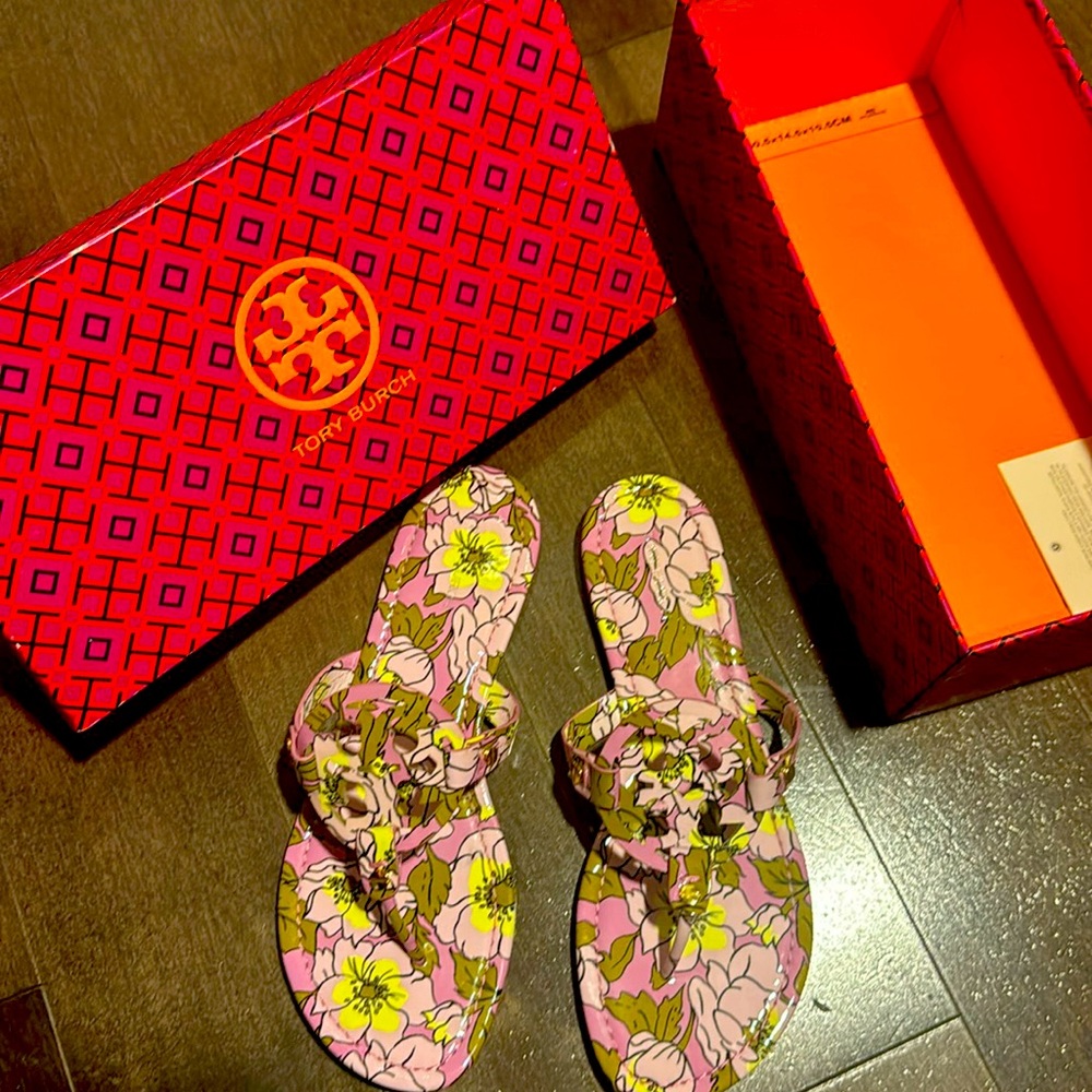 Bold flowers Tory Burch